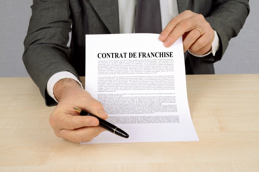 Résiliation d’un contrat de franchise : pas de brutalité lorsqu’elle est justifiée !